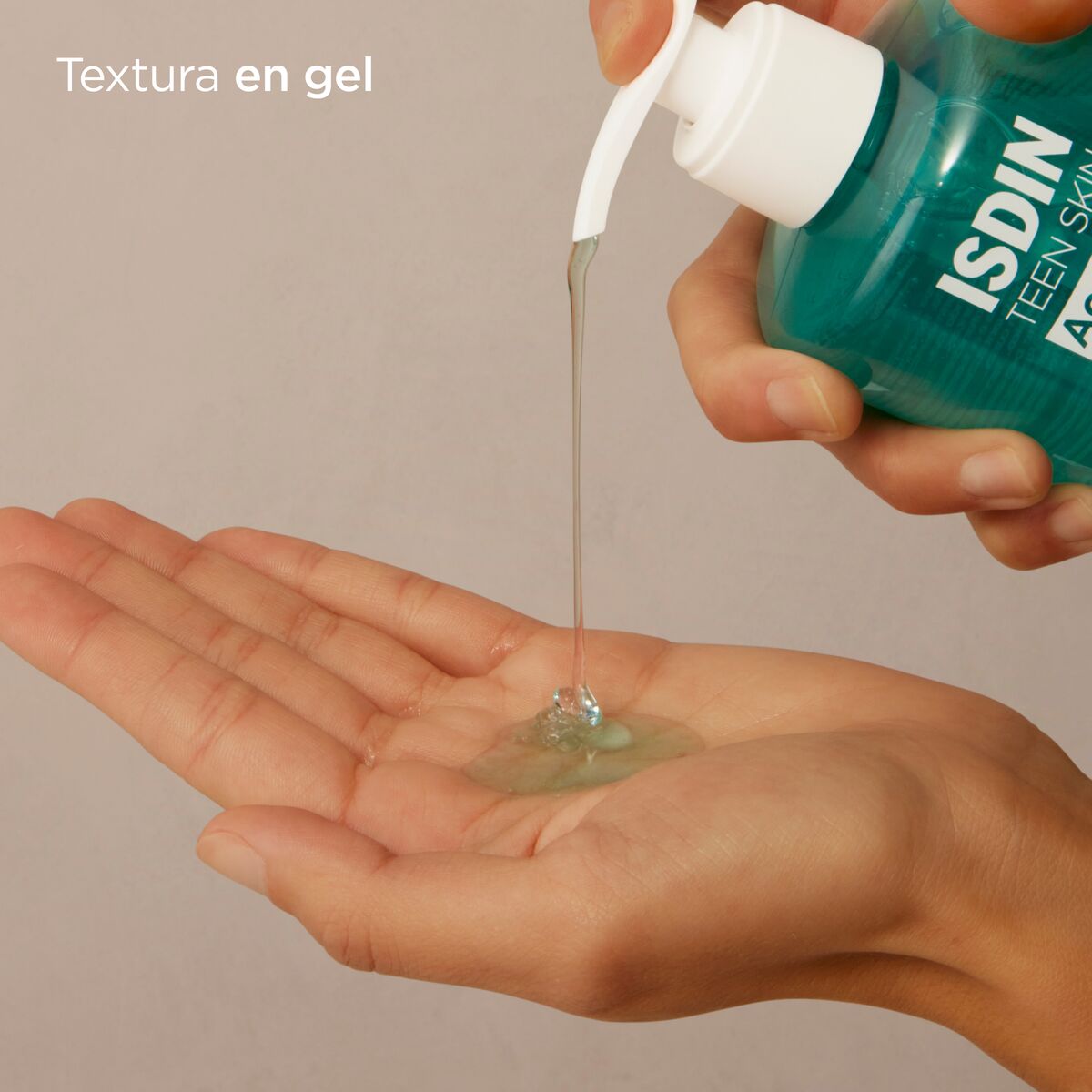 ISDIN Acniben Limpiador matificante (400ml) + Acniben Exfoliante Suave (100ml) PACK + Regalo: ISDIN Fusion Water Magic SPF 50 (10ml)